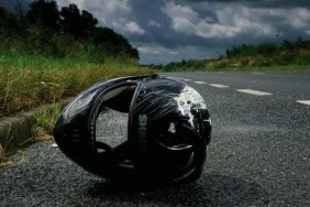55d365d615504-helmet-on-the-road[1]