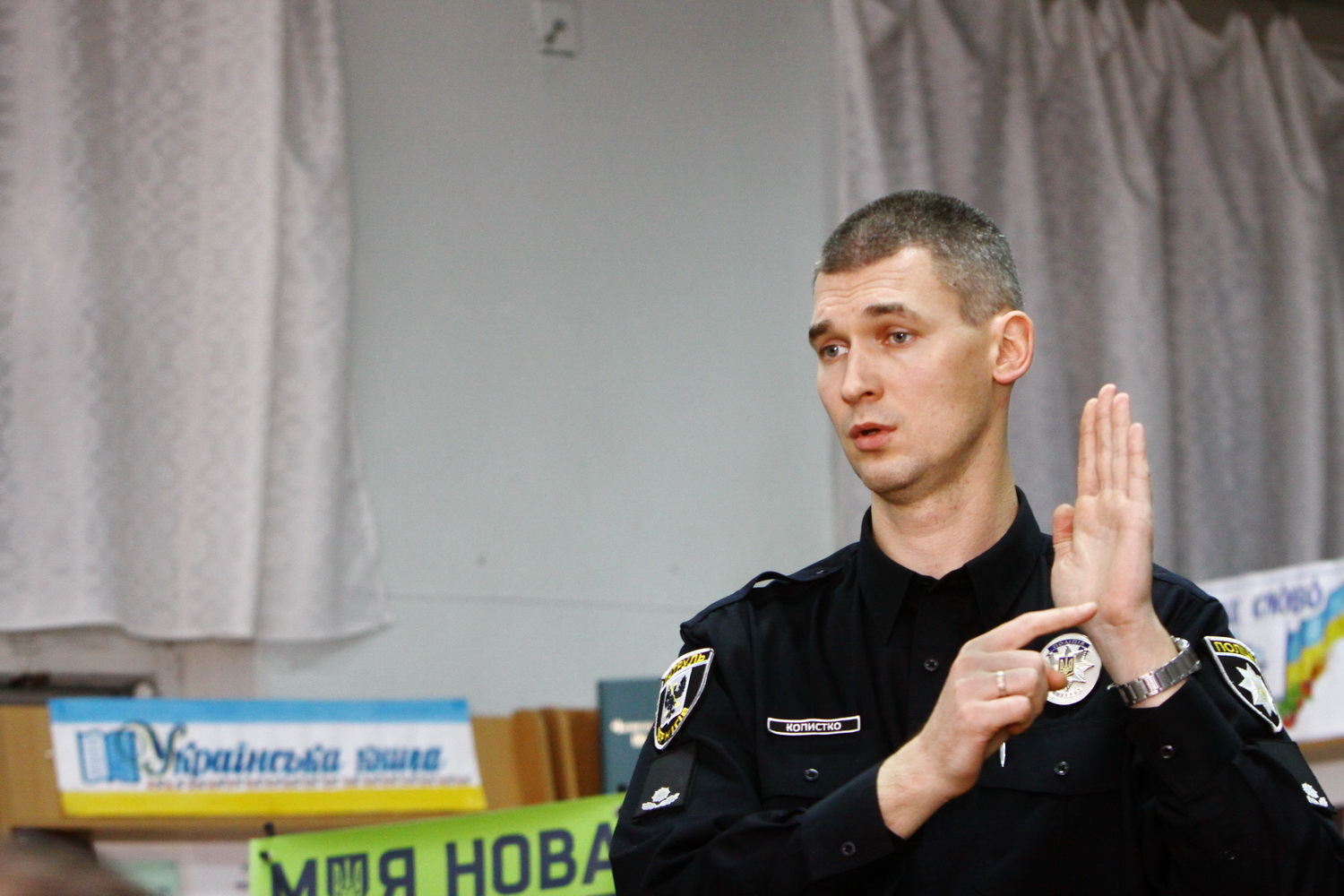 Чернігівські фотографи оголосили полювання на правоохоронців (Фото)