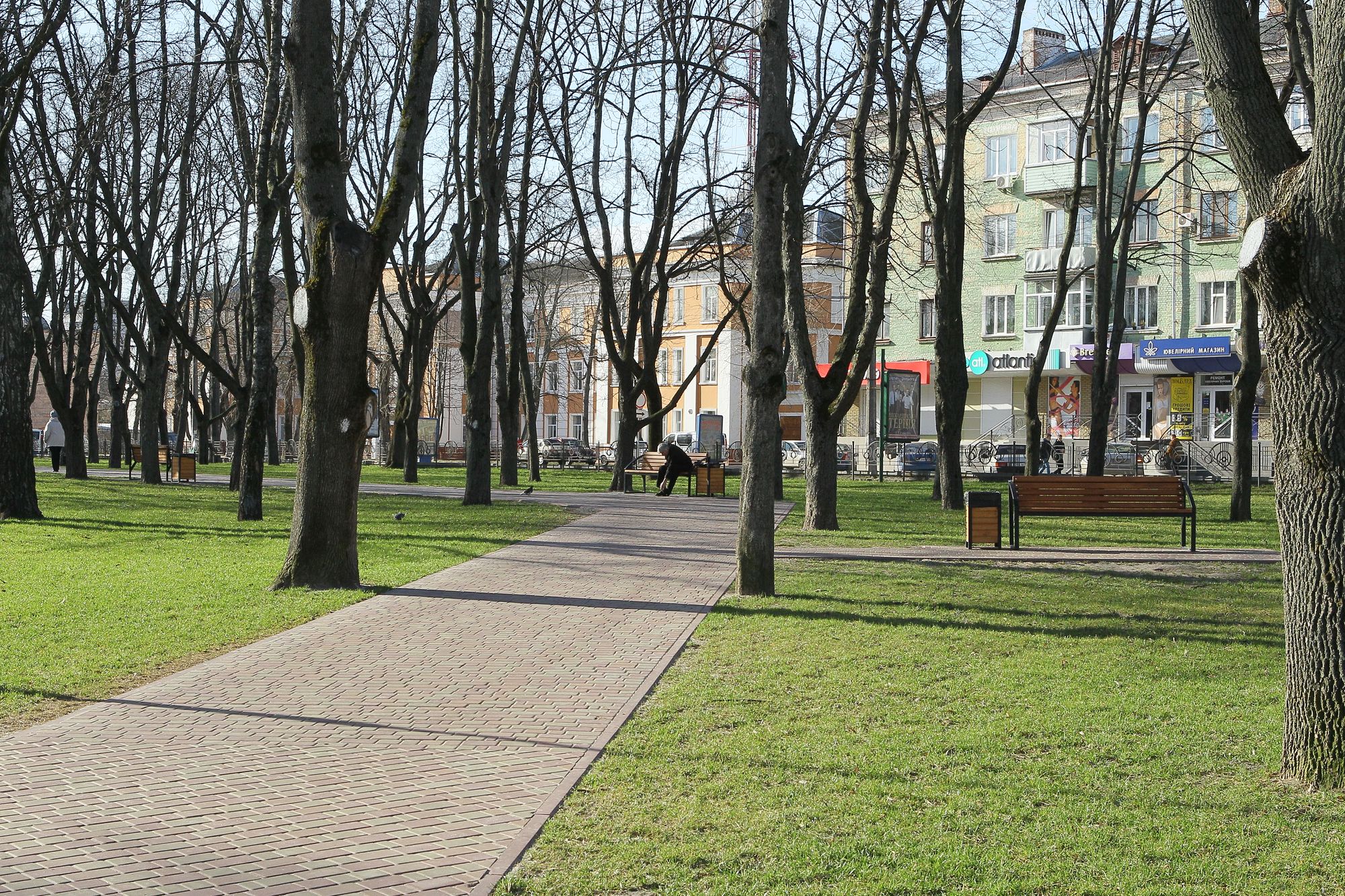 Прогулянка весняними вулицями Чернігова (ФОТОРЕПОРТАЖ)