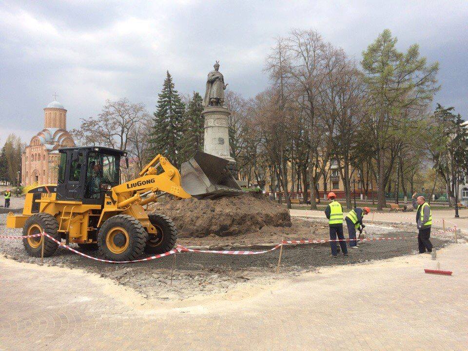 Основа пам’ятника Богдану Хмельницькому змінить свою форму (Фото)