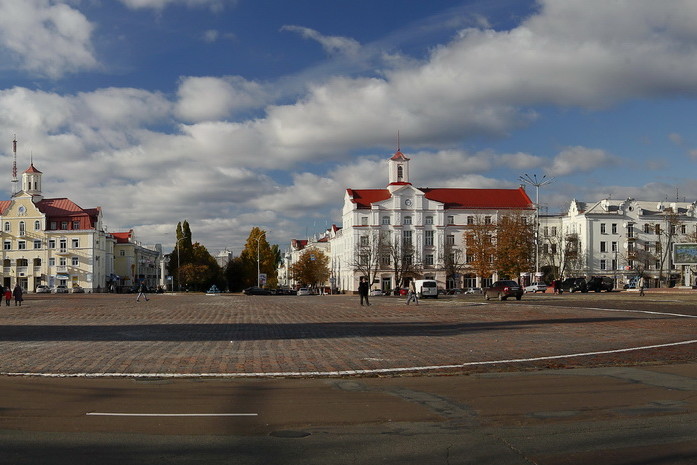Красна площа Чернігова.