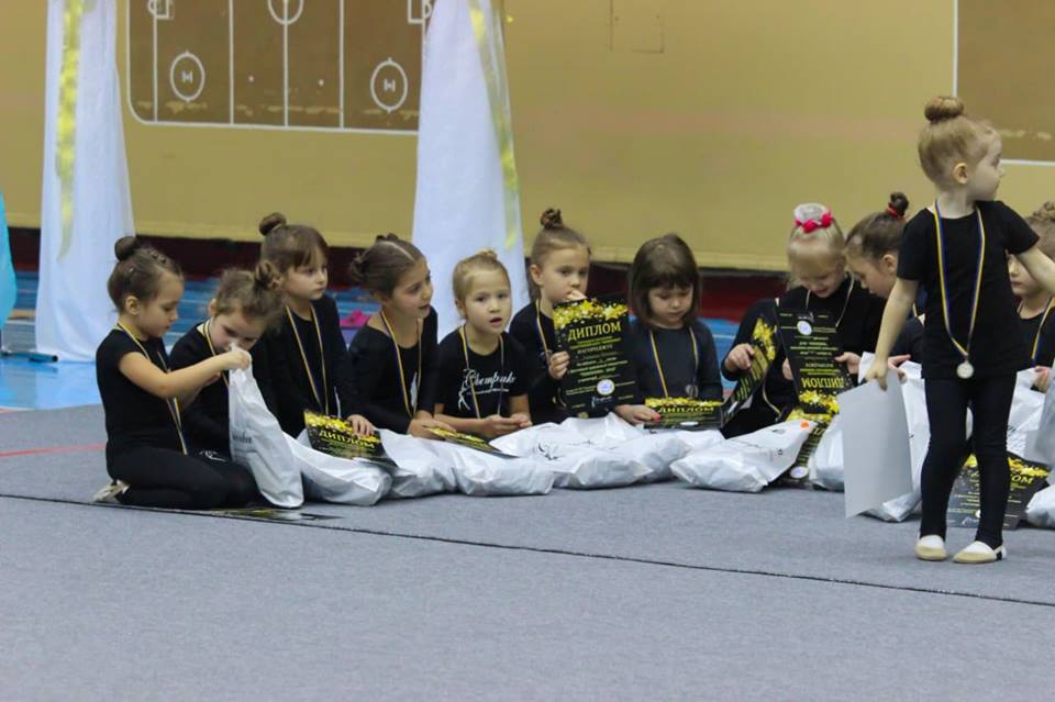 У Чернігові юні гімнастки змагалися в майстерності (Фото)