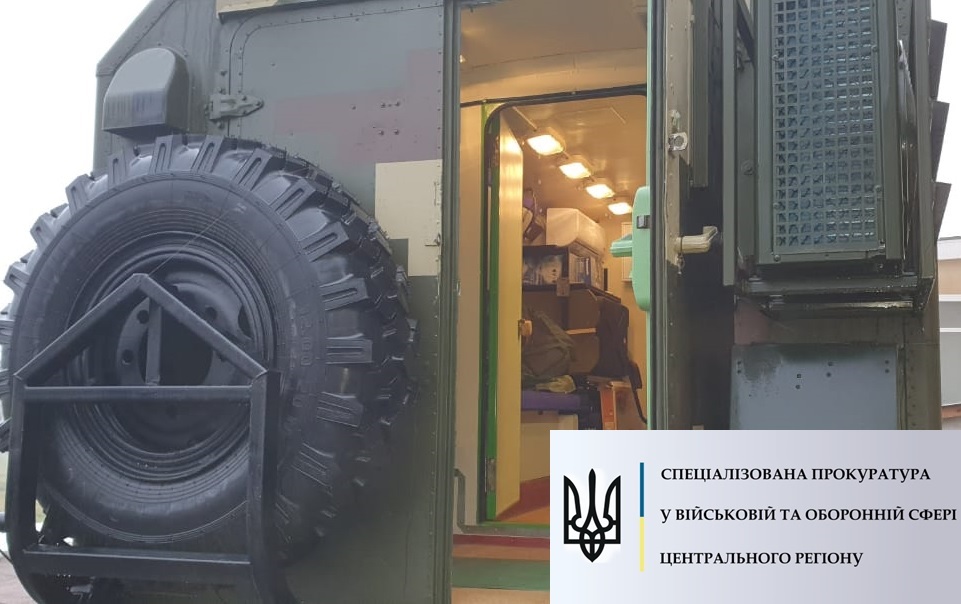 На 200 тисяч: на Чернігівщині затримали військового, який забрав зі сховища спецзасоби зв’язку
