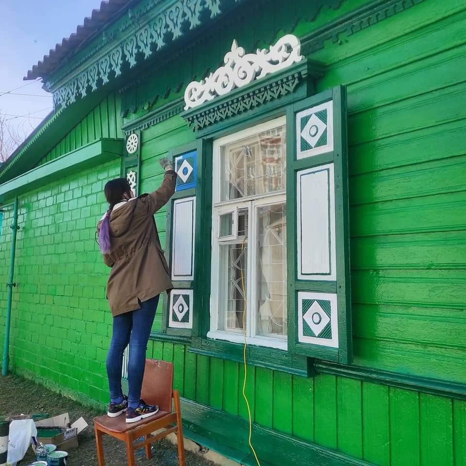 У Чернігові волонтери відновили будинок із «дерев’яним мереживом» (Фото)