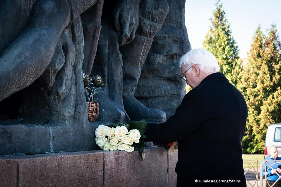Федеральний президент Німеччини вшанував пам’ять жертв Корюківської трагедії