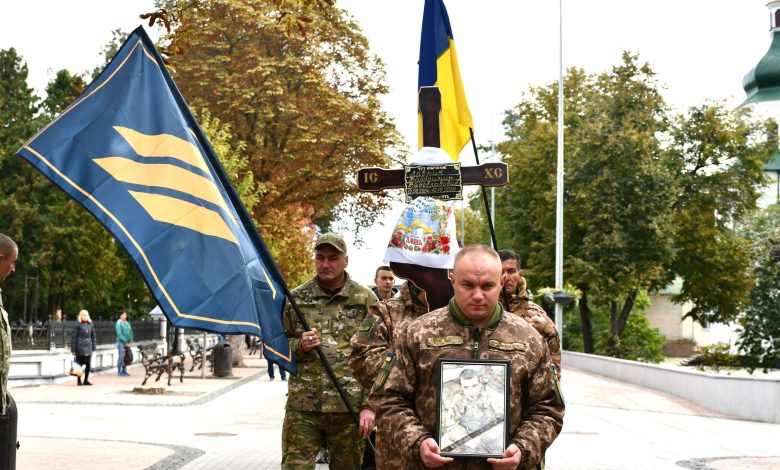 Ніжин прощався з полеглим воїном