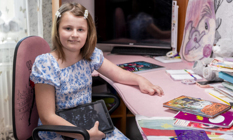 Дівчинка з Чернігівщини після операції на мозку єдина в світі змогла жити повноцінним життям